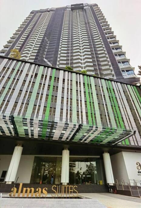 C0704 Almas Suite Seaview & Netflix Stay Nusajaya  Exterior photo