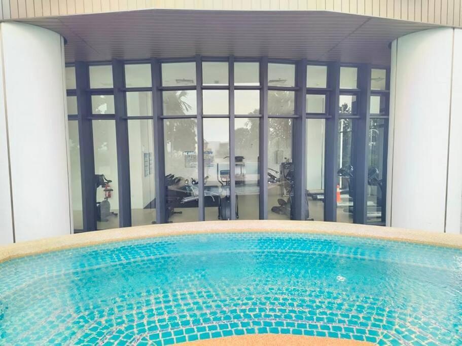 C0704 Almas Suite Seaview & Netflix Stay Nusajaya  Exterior photo